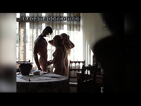 ❤️ جنسی دوست ایک دیو آدمی اور اس کے ساتھ ایک تھریسم کو مدعو کرتے ہیں۔ ☑ مقعد فحش