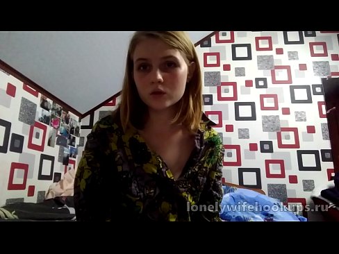 ❤️ روس سے نوجوان سنہرے بالوں والی طالب علم کو بڑی ڈکس پسند ہے۔ ☑ مقعد فحش